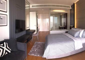 185 Rajadamri  Stylish 2 Bedroom Luxury Condo on High Floor