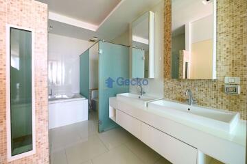 2 Bedrooms bed in Condo in Sanctuary in Wongamat C009177