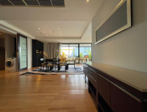 Luxurious 2 Bedroom Serviced Apartment in Phrom Phong