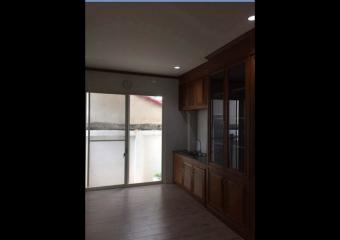 6 Bed Detached House For Rent in Phra Khanong BR7767SH