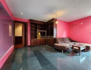 Green Resort  Large 3 Bedroom Property Suitable For Spa in Thonglor