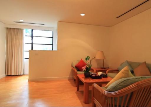 4 Bedroom Pet Friendly Apartment in Sathorn