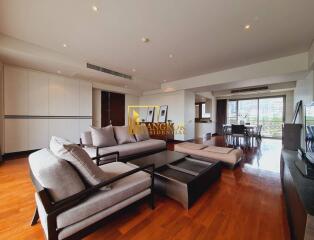 Spacious 3 Bedroom Apartment in Phloenchit