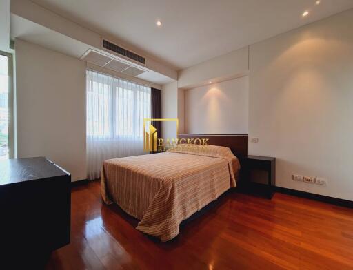 Spacious 3 Bedroom Apartment in Phloenchit