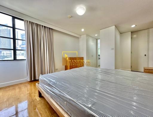 Renovated 3 Bedroom Apartment in Sathorn