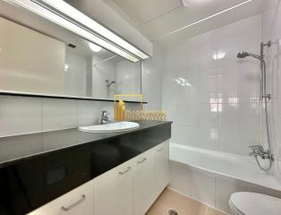 Renovated 3 Bedroom Apartment in Sathorn