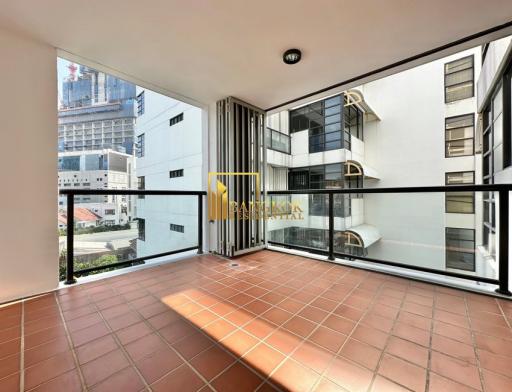 Renovated 3 Bedroom Apartment in Sathorn