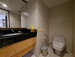 Generous Sized 2 Bedroom Apartment in Sukhumvit 4