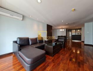 Generous Sized 2 Bedroom Apartment in Sukhumvit 4