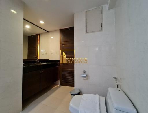 Spacious 3 Bedroom Apartment in Sukhumvit soi 4