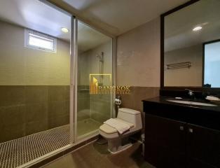 Spacious 3 Bedroom Apartment in Sukhumvit soi 4