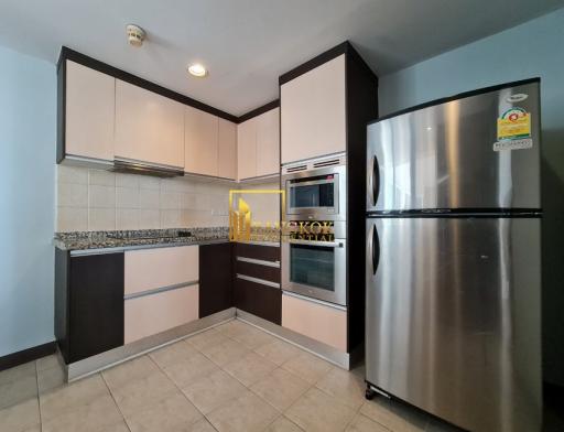 Spacious 3 Bedroom Apartment in Sukhumvit soi 4