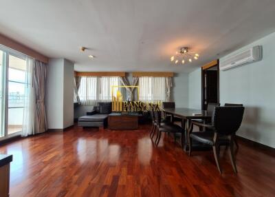 Spacious 3 Bedroom Apartment in Sukhumvit soi 4