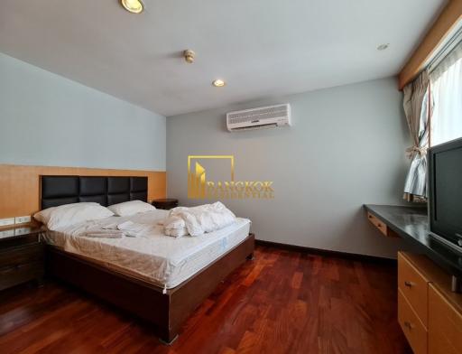 Spacious 3 Bedroom Apartment in Sukhumvit soi 4