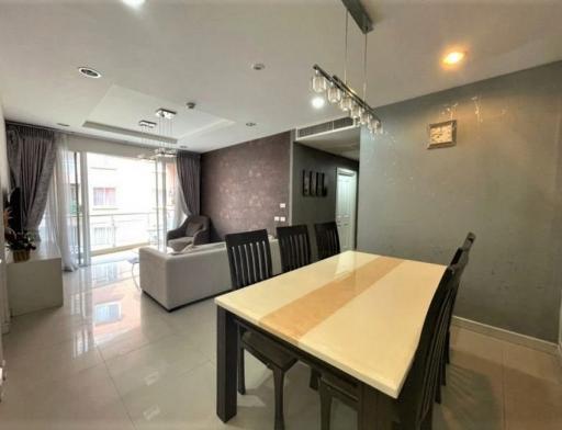 The Rise 39  Spacious 2 Bedroom Property in Phrom Phong