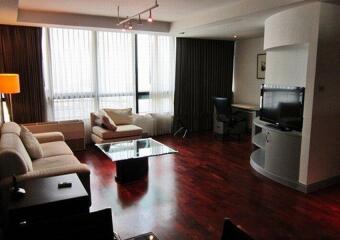 President Place  Spacious 1 Bedroom Condo For Rent in Chidlom