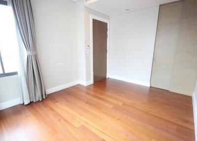 Bright Sukhumvit 24  2 Bedroom Property For Sale in Phrom Phong