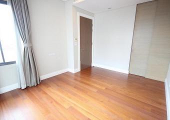 Bright Sukhumvit 24  2 Bedroom Property For Sale in Phrom Phong