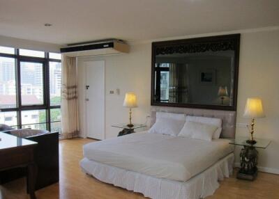 Waterford Park  Large 3 Bedroom Condo in Thonglor