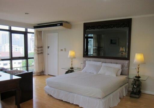 Waterford Park  Large 3 Bedroom Condo in Thonglor