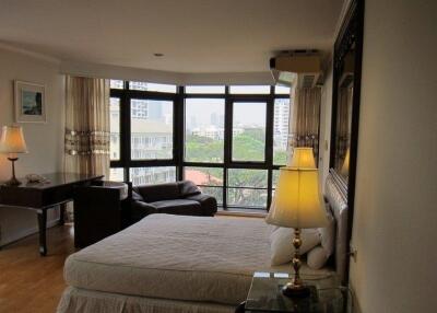 Waterford Park  Large 3 Bedroom Condo in Thonglor