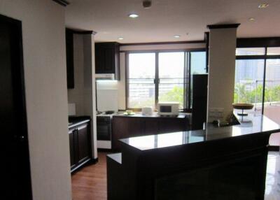 Waterford Park  Large 3 Bedroom Condo in Thonglor