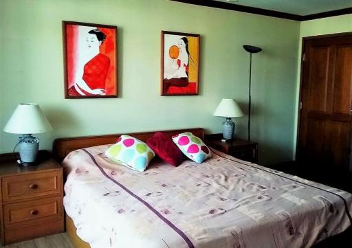 Waterford Park  Spacious 3 Bedroom Condo in Thonglor