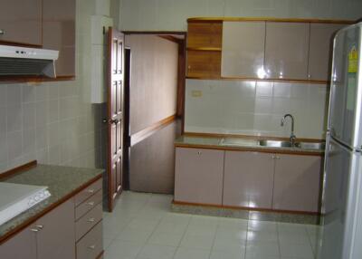 Tower Park  Large 3 Bedroom Property For Rent in Nana