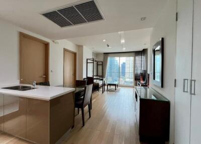 Siri at Sukhumvit  Modern 2 Bed Condo Near BTS Thonglor