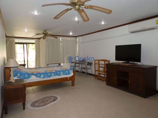 Studio Condo in Metro Jomtien Condotel Jomtien C008917