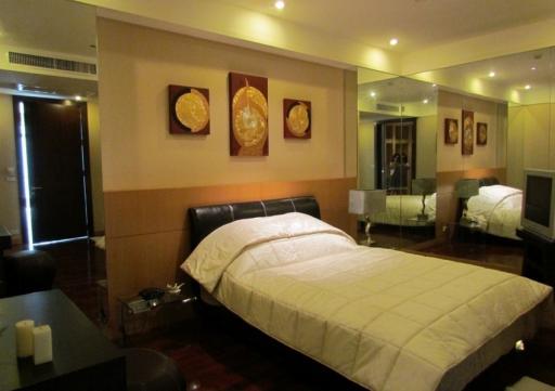 Baan Sathorn Chaophraya  Huge 5 Bed Condo With River Views