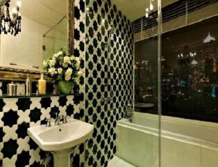 Aguston  3 Bedroom Property in Phrom Phong