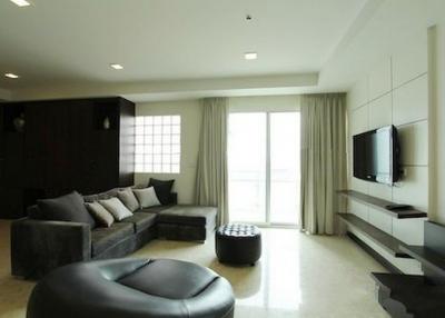 Nusasiri Grand Condo  Modern 3 Bedroom Condo Next to BTS Ekkamai