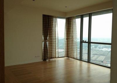 The Pano  Unfurnished 3 Bedroom Condo With Stunning River Views