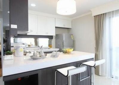 Comfortable 2 Bedroom Serviced Apartment in Phrom Phong