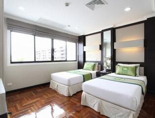 Comfortable 2 Bedroom Serviced Apartment in Phrom Phong