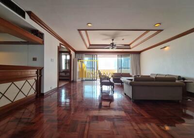 Huge 3 Bedroom Apartment in Phrom Phong