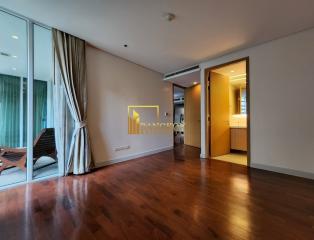 Spacious 2 Bedroom Apartment in Sukhumvit 20