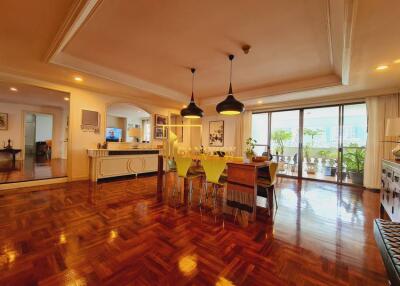 Beautiful 3 Bedroom Apartment in Phrom Phong