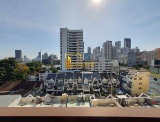 Noble Refine  Modern 1 Bedroom Condo Near BTS Phrom Phong