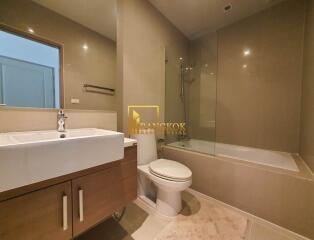 Noble Refine  Modern 1 Bedroom Condo Near BTS Phrom Phong