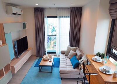 Rhythm Sukhumvit 44/1  Stylish 1 Bedroom Condo in Phra Khanong