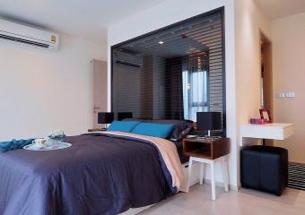 Rhythm Sukhumvit 44/1  Stylish 1 Bedroom Condo in Phra Khanong