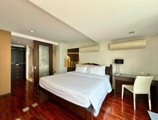 Spacious 1 Bedroom Duplex Serviced Apartment in Silom