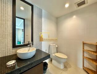 Spacious 1 Bedroom Duplex Serviced Apartment in Silom