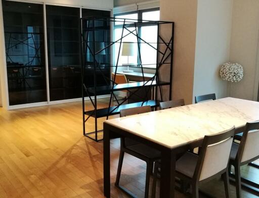 The Madison  Beautiful 2 Bed Condo Located Near BTS Phrom Phong