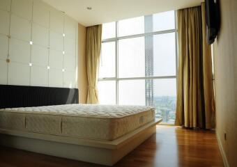 Urbana Sathorn  Spacious 1 Bedroom Condo in Sathorn Business District