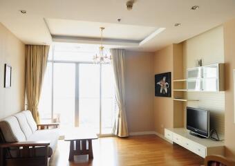 Urbana Sathorn  Spacious 1 Bedroom Condo in Sathorn Business District