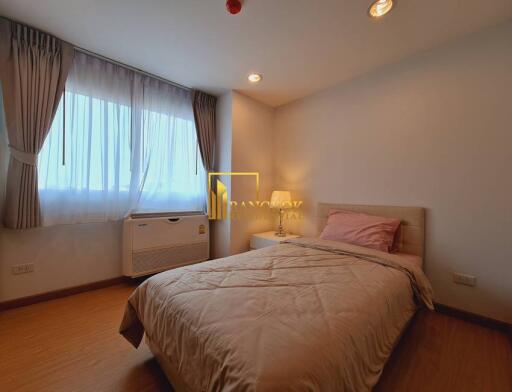 Upgraded 2 Bedroom Apartment in Ekkamai