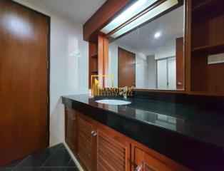 Large 3 Bedroom Apartment Near Em District in Phrom Phong